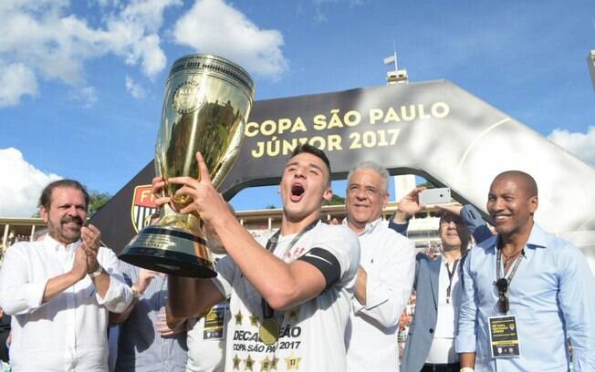 Corinthians leva o título da Copa São Paulo