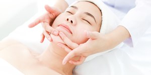 Massagem facial ajuda nas rugas ou é só efeito imediato?