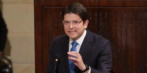 Morre Miguel Uribe, pré-candidato à presidência da Colômbia