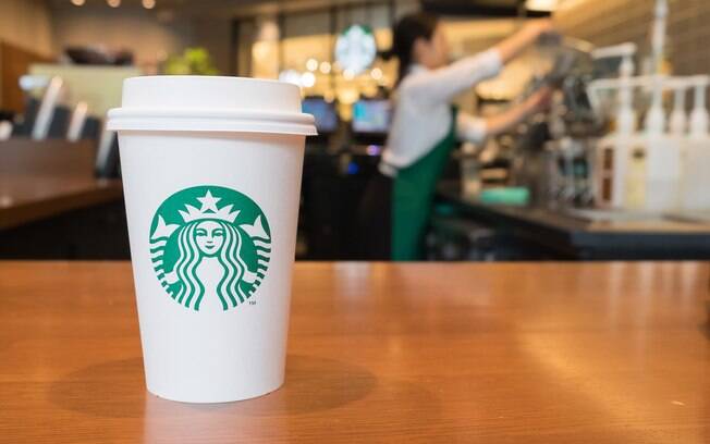 No dia 9 deste mês, a Starbucks anunciou que começará a eliminar o uso de canudos de plástico em seus 28 mil restaurantes até 2020