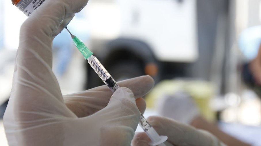 China passa por uma queda nas vacinações de pessoas com 80 anos ou mais