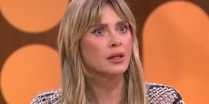 Carolina Dieckmmann emociona ao falar sobre alcoolismo da mãe