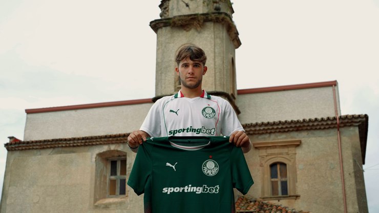 Palmeiras e Puma lançam uniformes da temporada 2026; veja fotos