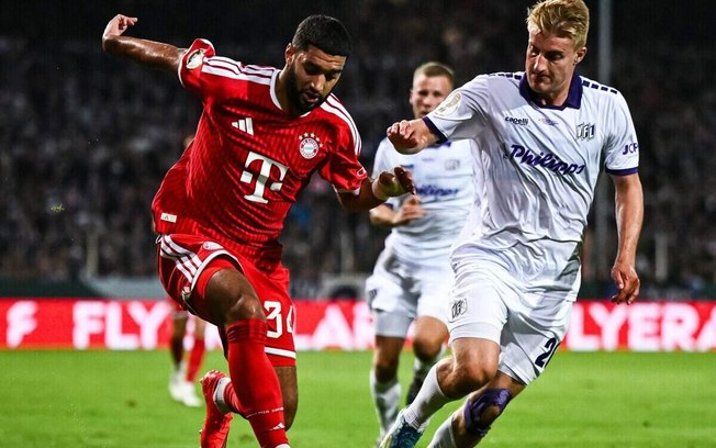 Jogadores do Bayern de Munique comemoram um dos gols de Harry Kane marcados sobre o Osnabruck Jogadores do Bayern de Munique comemoram um dos gols de Harry Kane marcados sobre o Osnabruck