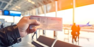 Por que viajar de avião está cada vez mais caro no Brasil?