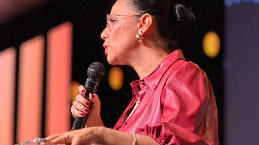 Dra. Érica Belon Dra. Érica Belon