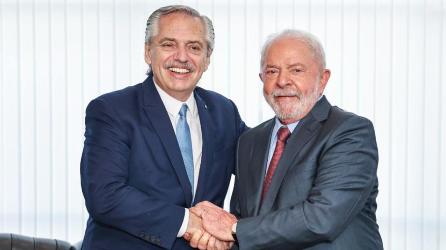 Lula se reuniu com presidente argentino um dia após tomar posse