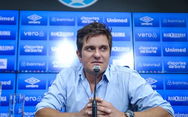 Vice-presidente do Grêmio, Antônio Brum demonstra descontentamento com decisão da CBF