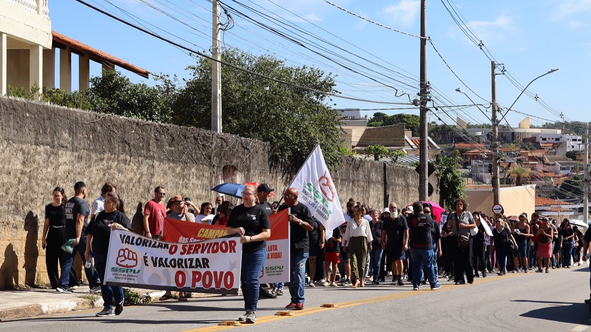 Sindicato solicita proposta razoável de reajuste salarial Sindicato solicita proposta razoável de reajuste salarial