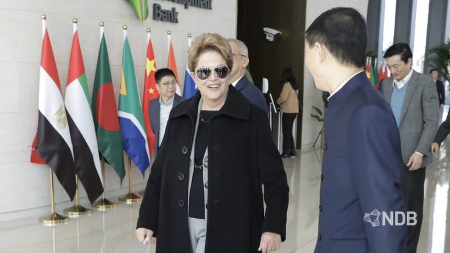 Dilma conhece a sede do Novo Banco dos Brics