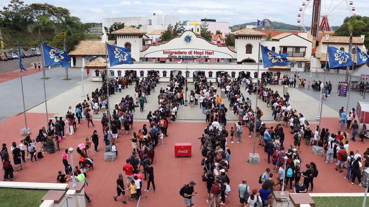 Hopi Hari lança Semana do Consumidor com ingressos mais baratos