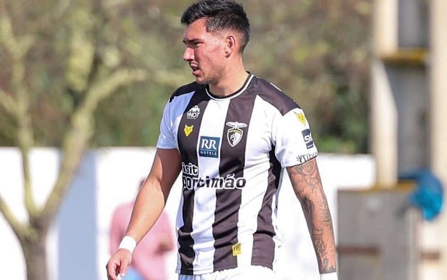 Portimonense disputa atualmente a divisão distrital do futebol português Portimonense disputa atualmente a divisão distrital do futebol português