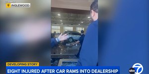 VÍDEO: cliente enfurecido invade loja com carro e deixa 8 feridos