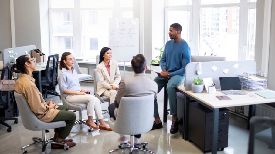 É uma abordagem que integra espiritualidade e saúde integral no ambiente de trabalho