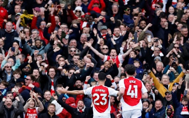 O espanhol Mikel Merino (N.23), do Arsenal, comemora o gol marcado na vitória por 1 a 0 sobre o Chelsea, em partida da 29ª rodada da Premier League disputada no Emirates Stadium, em Londres, no dia 16 de março de 2025 O espanhol Mikel Merino (N.23), do Arsenal, comemora o gol marcado na vitória por 1 a 0 sobre o Chelsea, em partida da 29ª rodada da Premier League disputada no Emirates Stadium, em Londres, no dia 16 de março de 2025