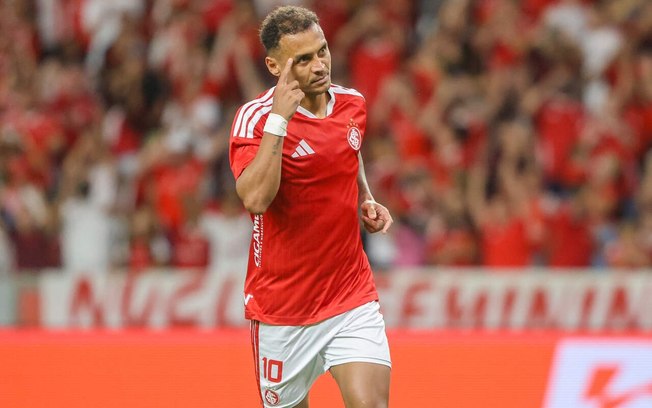 Alan Patrick tem nove gols na história dos Gre-Nais