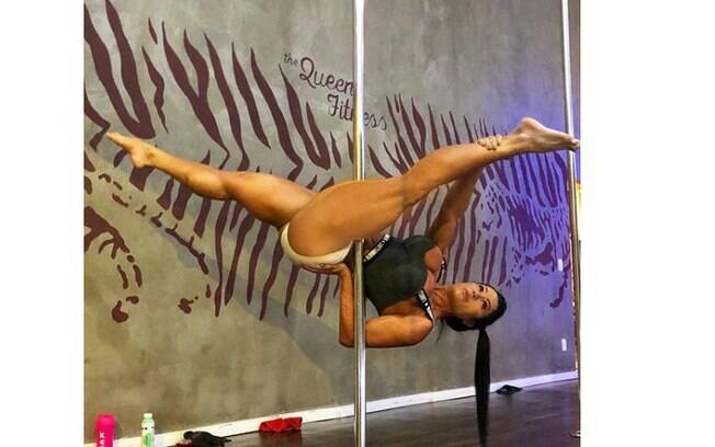 Rainha do pole dance! Além da academia, Gracyanne Barbosa se dedica à atividade para se manter em forma