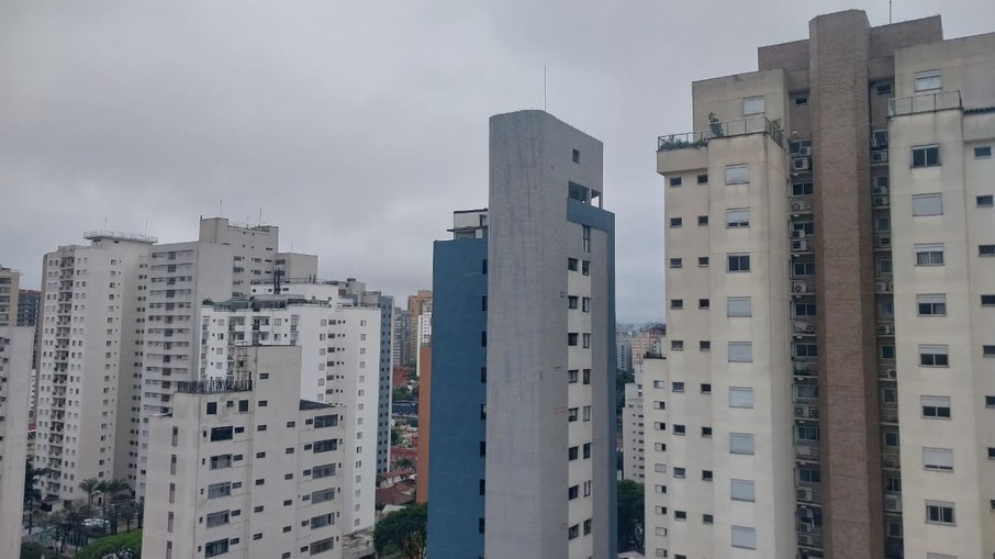 Céu nublado da cidade de São Paulo Céu nublado da cidade de São Paulo