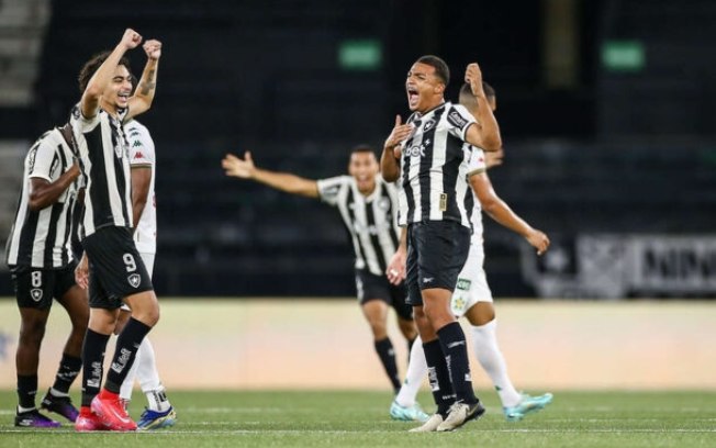 Kayke na comemoração do gol pelo Botafogo Kayke na comemoração do gol pelo Botafogo