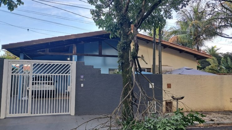 Chuva forte acumula 55 mm em Vinhedo e provoca quedas de árvores