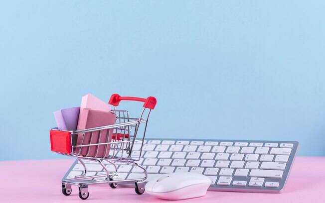 Vendas digitais expandiram 27% no Brasil em 2021, diz estudo