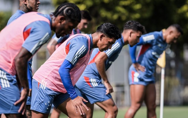 Com desfalques, Cruzeiro volta a campo após duas semanas