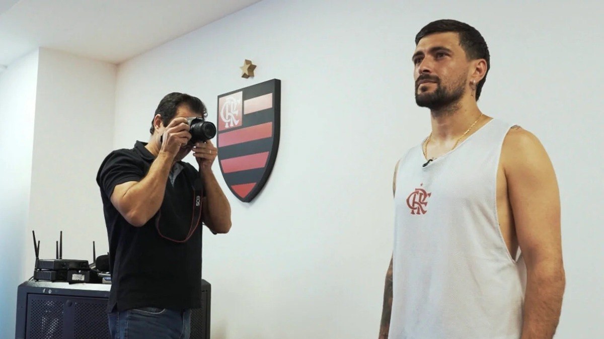 Deivid%20cita%20bastidores%20de%20Arrascaeta%20antes%20de%20idolatria%20no%20Flamengo