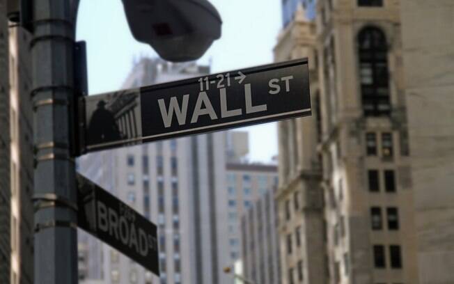 Wall Street sobe com possível fim do conflito entre Rússia e Ucrânia