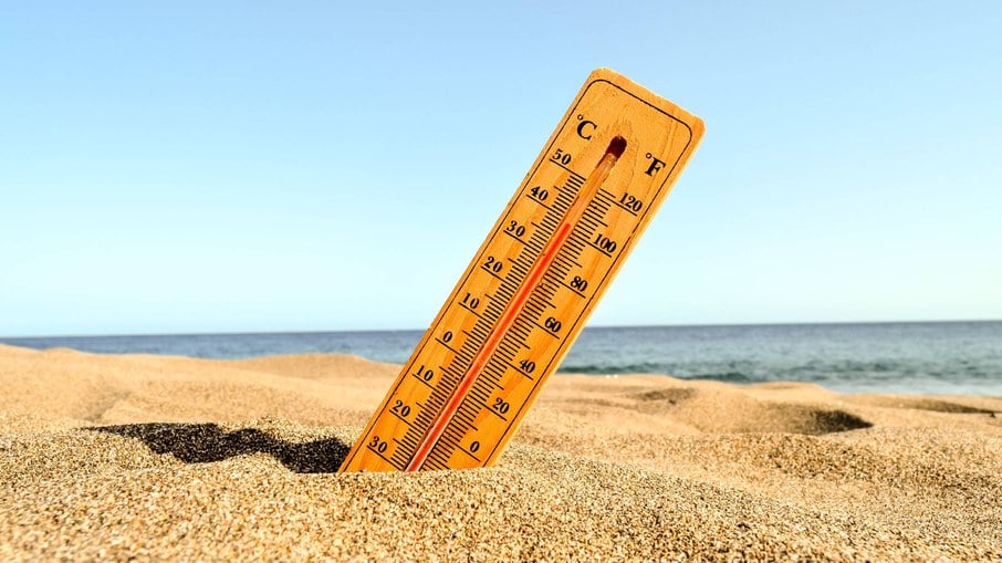 Termômetro na areia