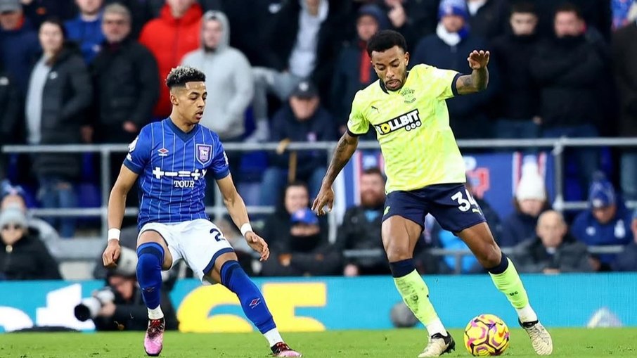 Welington estreou com vitória na Premier League Welington estreou com vitória na Premier League
