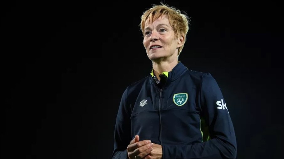 A holandesa Vera Pauw, treinadora da seleção feminina da Irlanda 