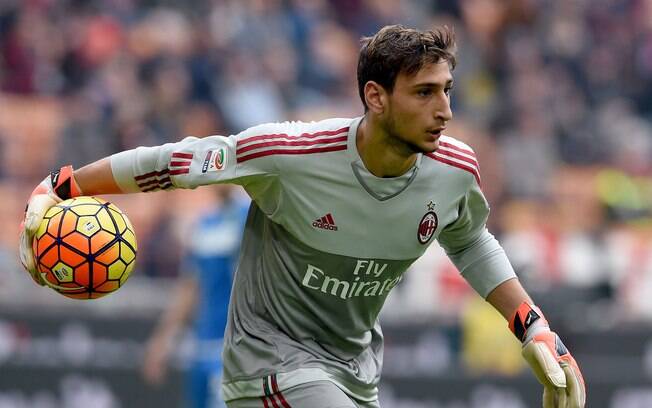 Gianluigi Donnarumma, de apenas 18 anos ,já é um dos principais goleiros do futebol italiano na atualidade