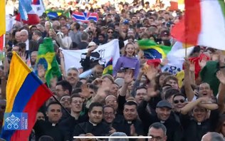 Premonição? Escudo do Fortaleza surge na eleição do papa Leão XIV