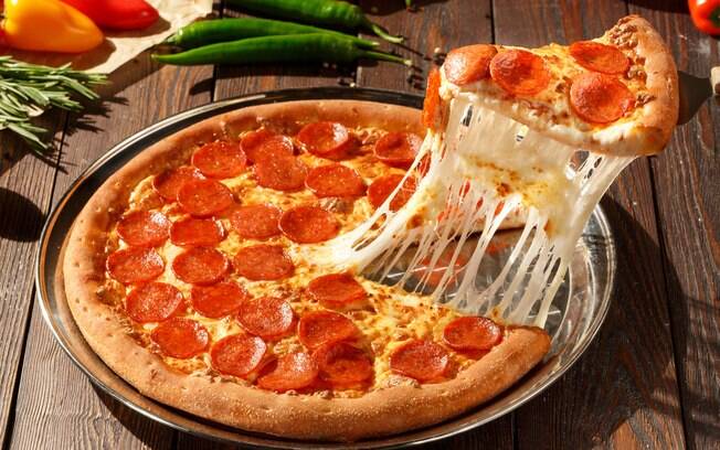 Grupo de pesquisadores que investigou os efeitos da pizza contra o câncer venceu o prêmio de medicina.