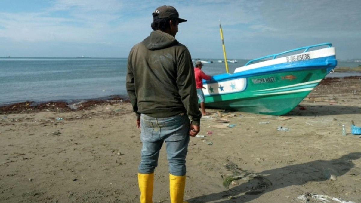 PCC contrata pescadores para levar cocaína até navios