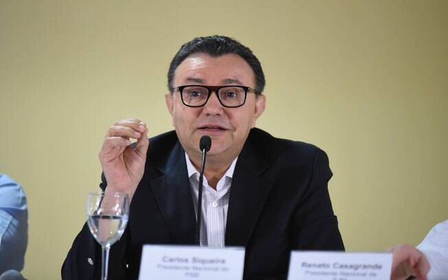 Calos Siqueira, presidente do PSB, afirmou que a situação de Fernando Coelho Filho não foi definida