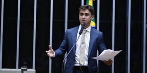 Nikolas Ferreira critica votos da direita na suspensão de Glauber