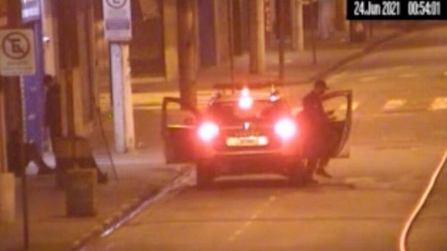 O criminoso foi preso e conduzido à Central de Polícia Judiciária (CPJ) O criminoso foi preso e conduzido à Central de Polícia Judiciária (CPJ)