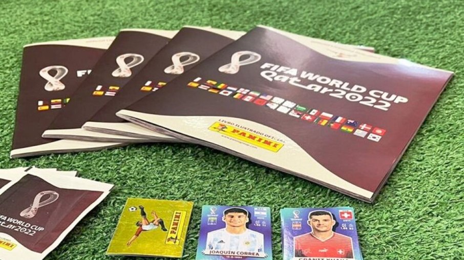 KIT DE ATUALIZAÇÃO DO ALBUM DA COPA DO QATAR COM 80 NOVOS CROMOS DE  JOGADORES