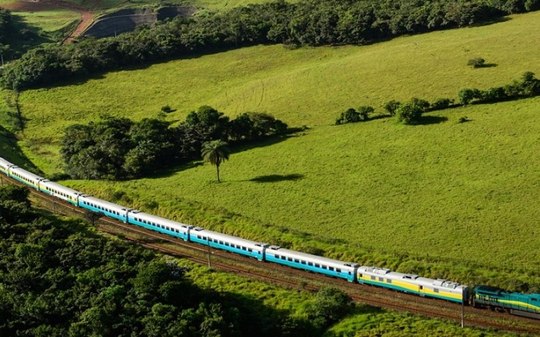 Quer viajar de trem à noite? Vitória‑Minas ainda tem passagens disponíveis