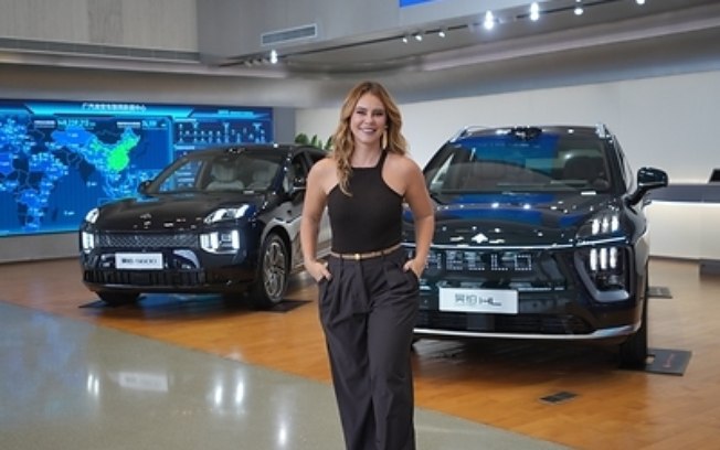 A embaixadora da GAC no Brasil, Paolla Oliveira, visita a sede da empresa em Guangzhou e reforça a parceria com o mercado sul-americano