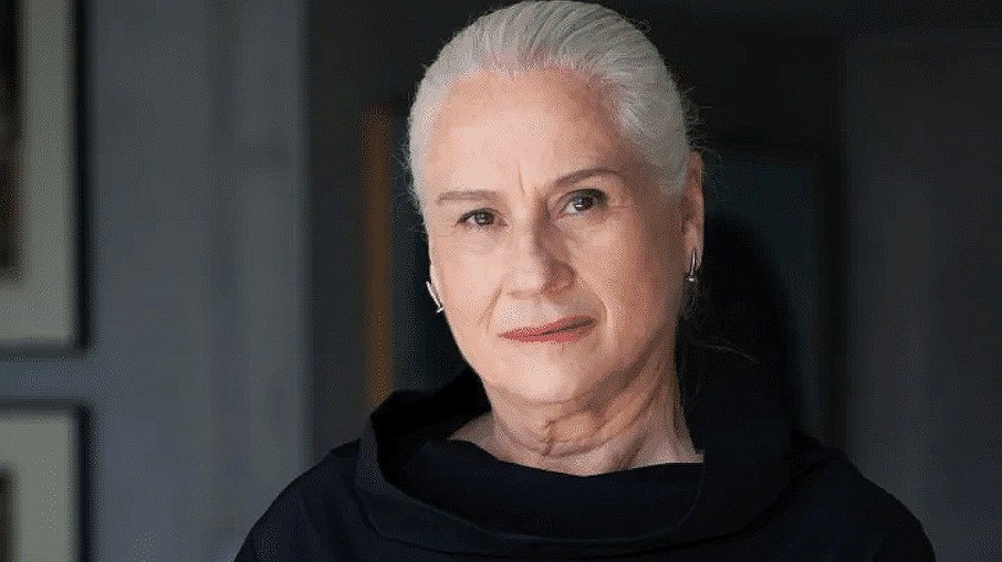 Vera Holtz desistiu de retornar como Lucinda em Avenida Brasil 2 Vera Holtz desistiu de retornar como Lucinda em Avenida Brasil 2