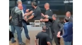 SE jogador convulsiona no vestiário após choque de cabeça 