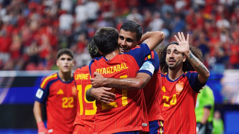 Espanha vence Arábia Saudita na Copa do Mundo Espanha vence Arábia Saudita na Copa do Mundo