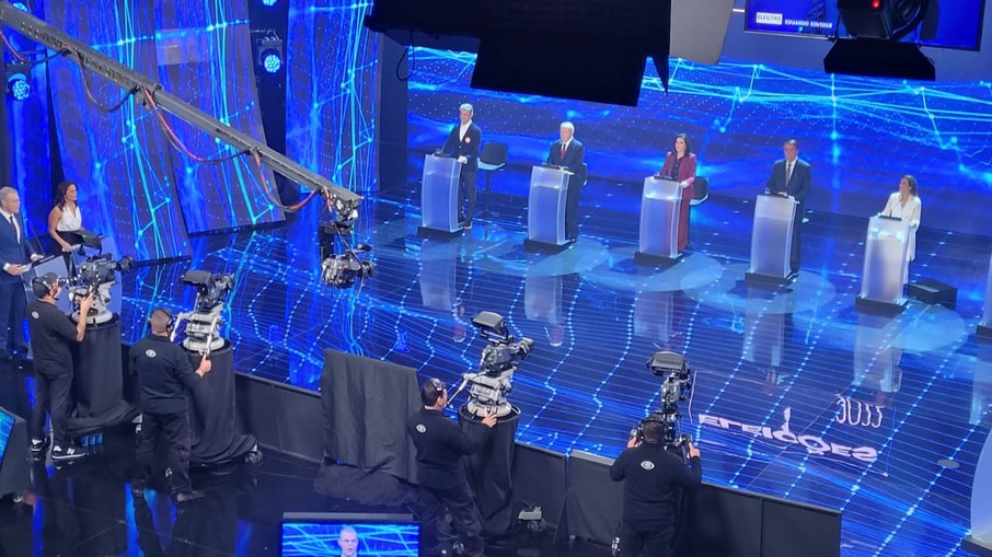 Os candidatos no debate da Band em 28 de agosto