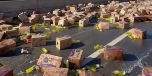 Carga de detergente cai e fecha faixa da SP-360 em Morungaba (SP)