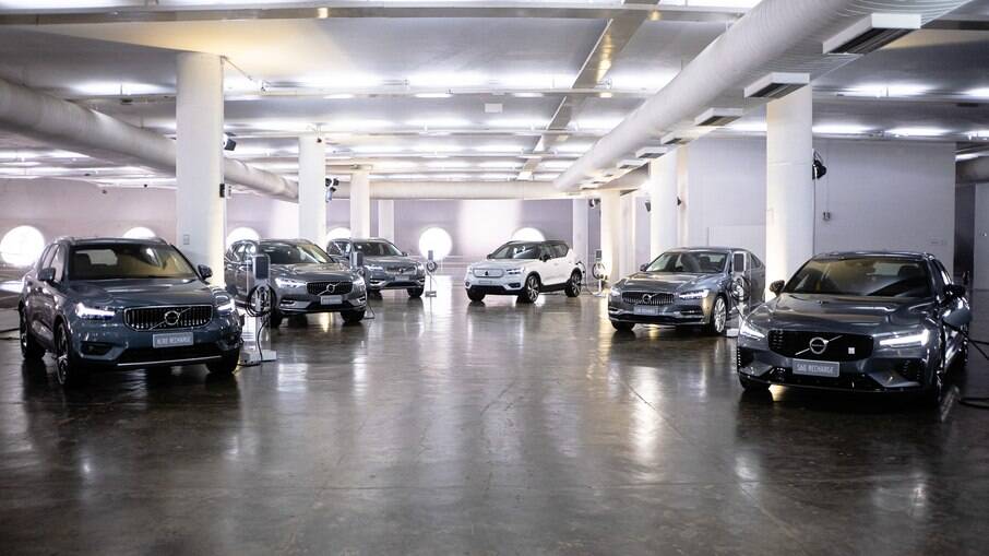 Linha de SUVs elétricos e híbridos da Volvo vai passar a ter o XC40 Recharge, que começa o período de pré-venda no Brasil