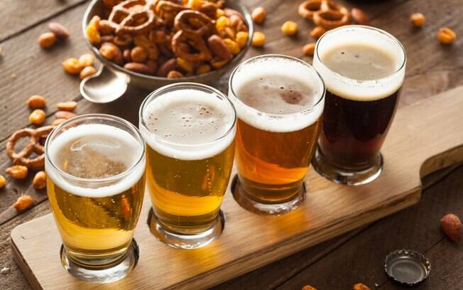 Você pode escolher o tipo de cerveja com o sabor que mais lhe agrada. Para a receita, a sugerida é a Porter