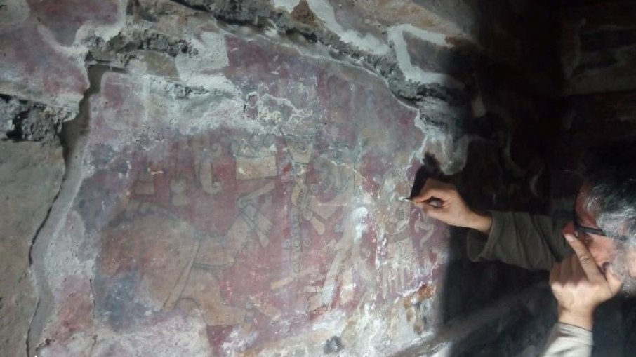 Imagem de afresco de uma tumba zapoteca encontrada no México 