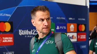 VAR é afastado pela Uefa após pênalti polêmico na Champions